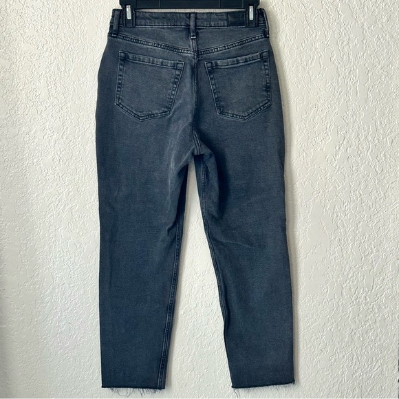 Hollister Ultra High-Rise Mom Jean Size 1 Short - Picture 5 of 16